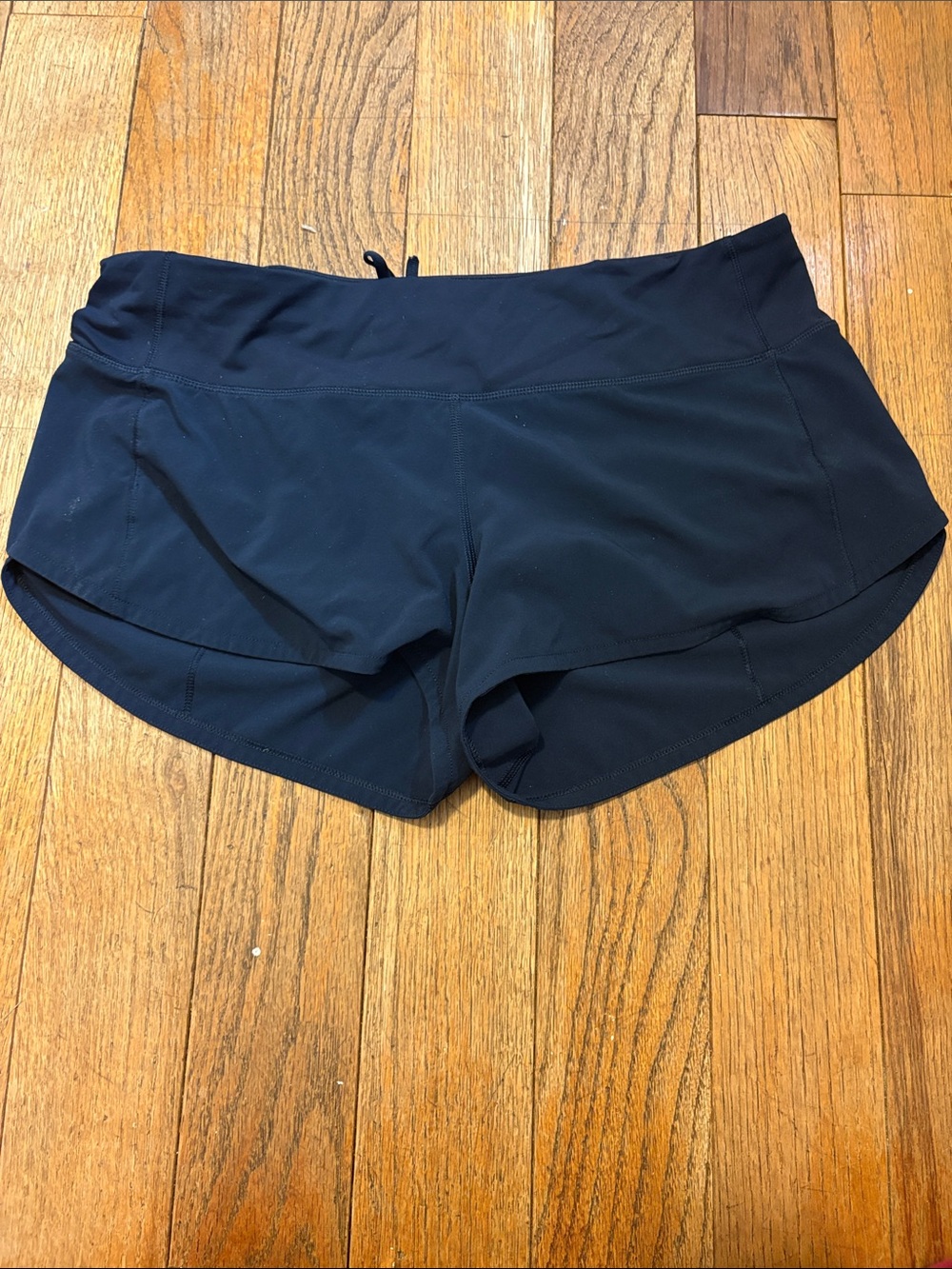 Navy blue lululemon shorts size 4,2.5 inch